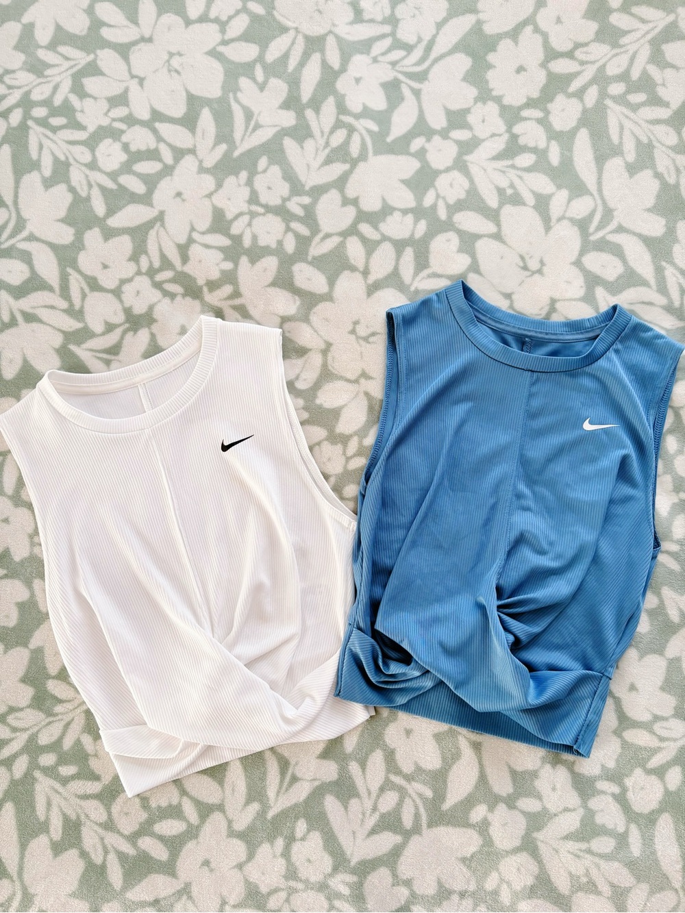 Nike Dri-Fit Ribbed Twist Front Cropped Tank Top Bundle 🤍✨